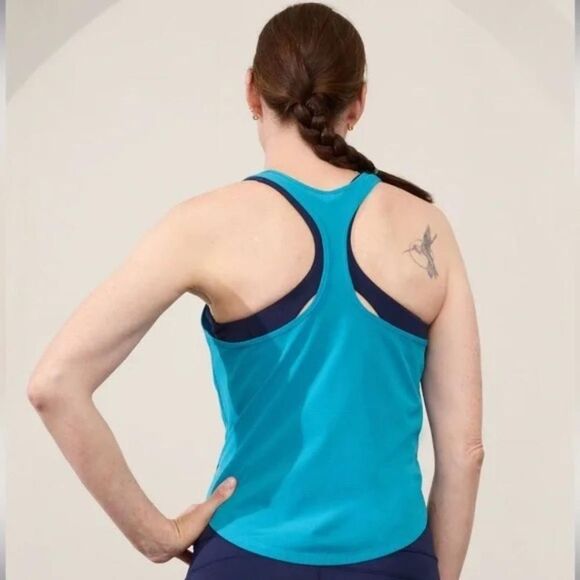 ATHLETA Navigate Tank NWT - Picture 2 of 7